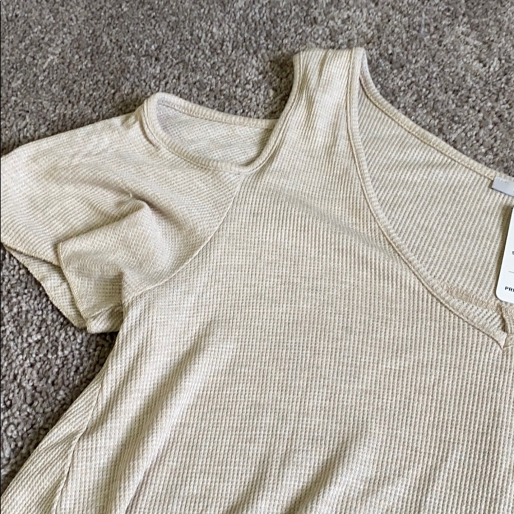 Ezra Open Shoulder Flowy Top - image 3